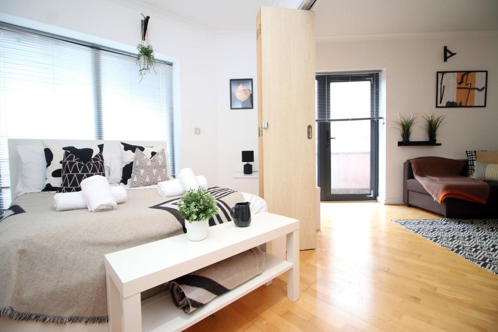 Centrally Located Spacious 2Br | Cohost Partners 카디프 외부 사진