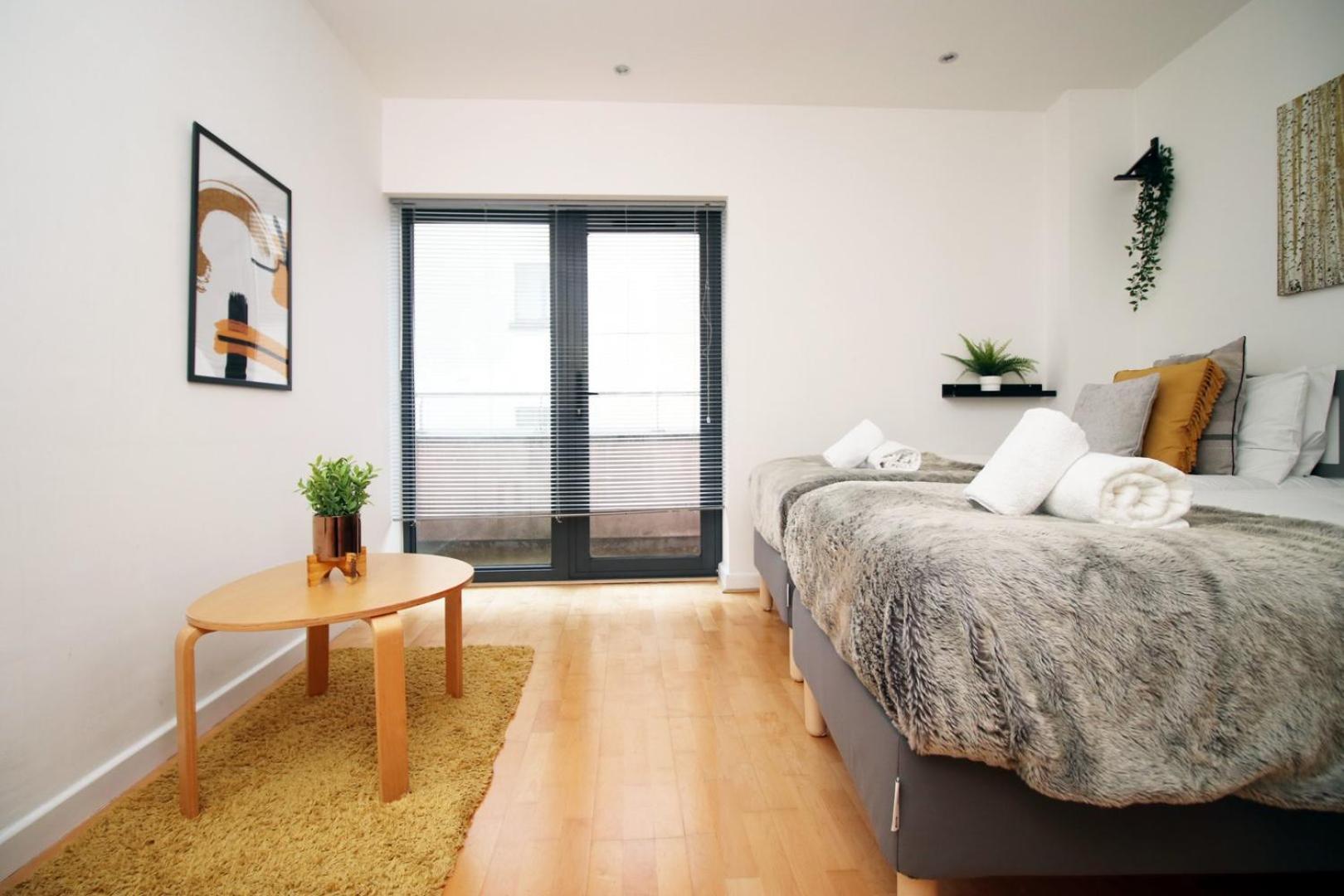 Centrally Located Spacious 2Br | Cohost Partners 카디프 외부 사진